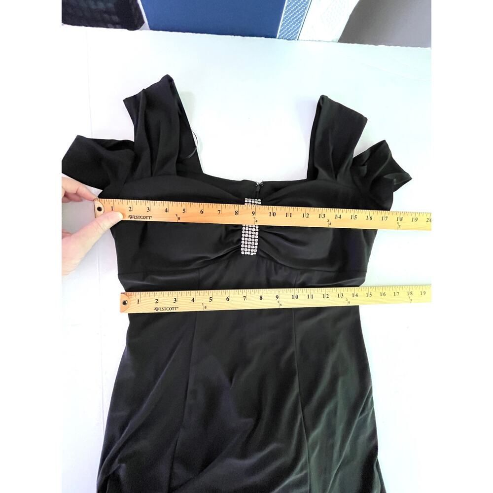 R & M Richards Cold Shoulder Rhinestone Brooch Gown Maxi Dress Sz 6 Black Split - Picture 9 of 13